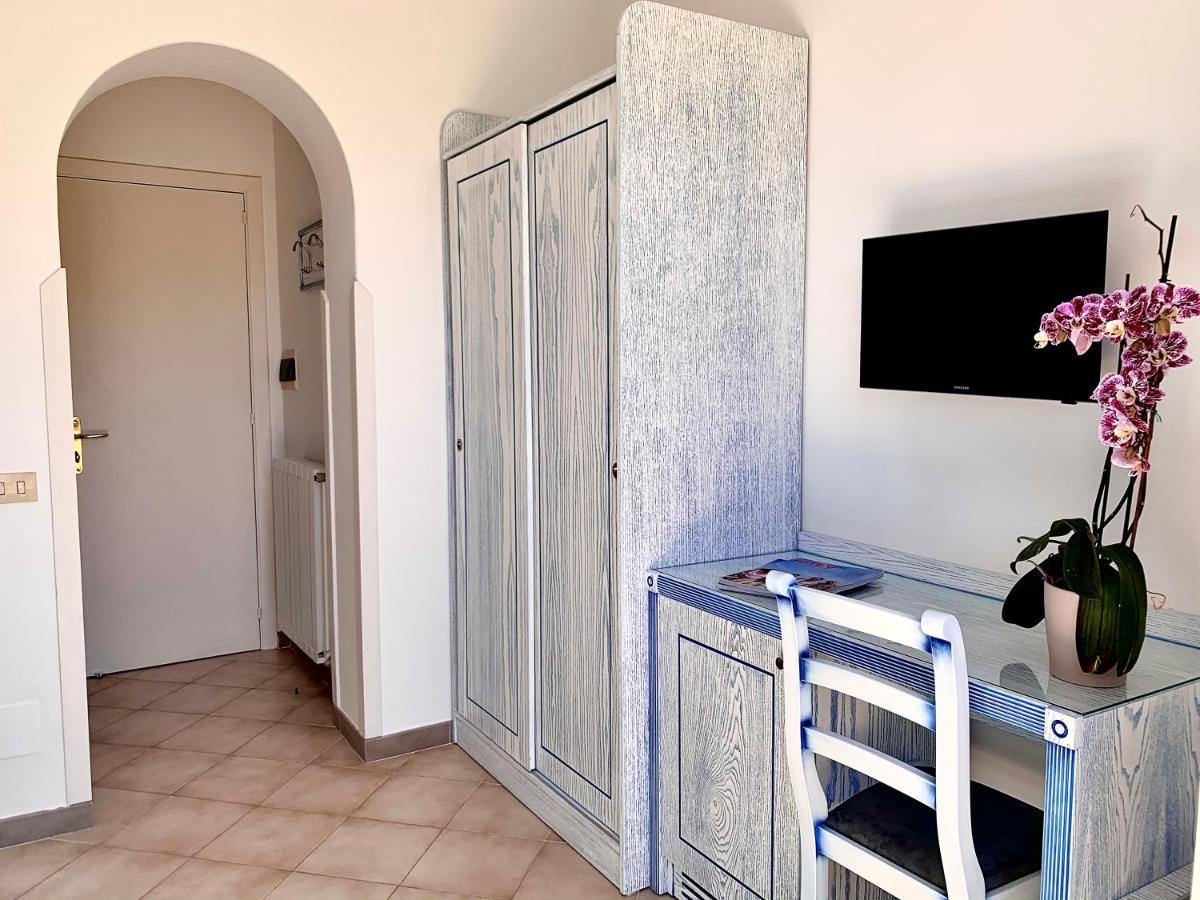 Resort Villa Flavio كازاميتْشيولا تيرمي المظهر الخارجي الصورة