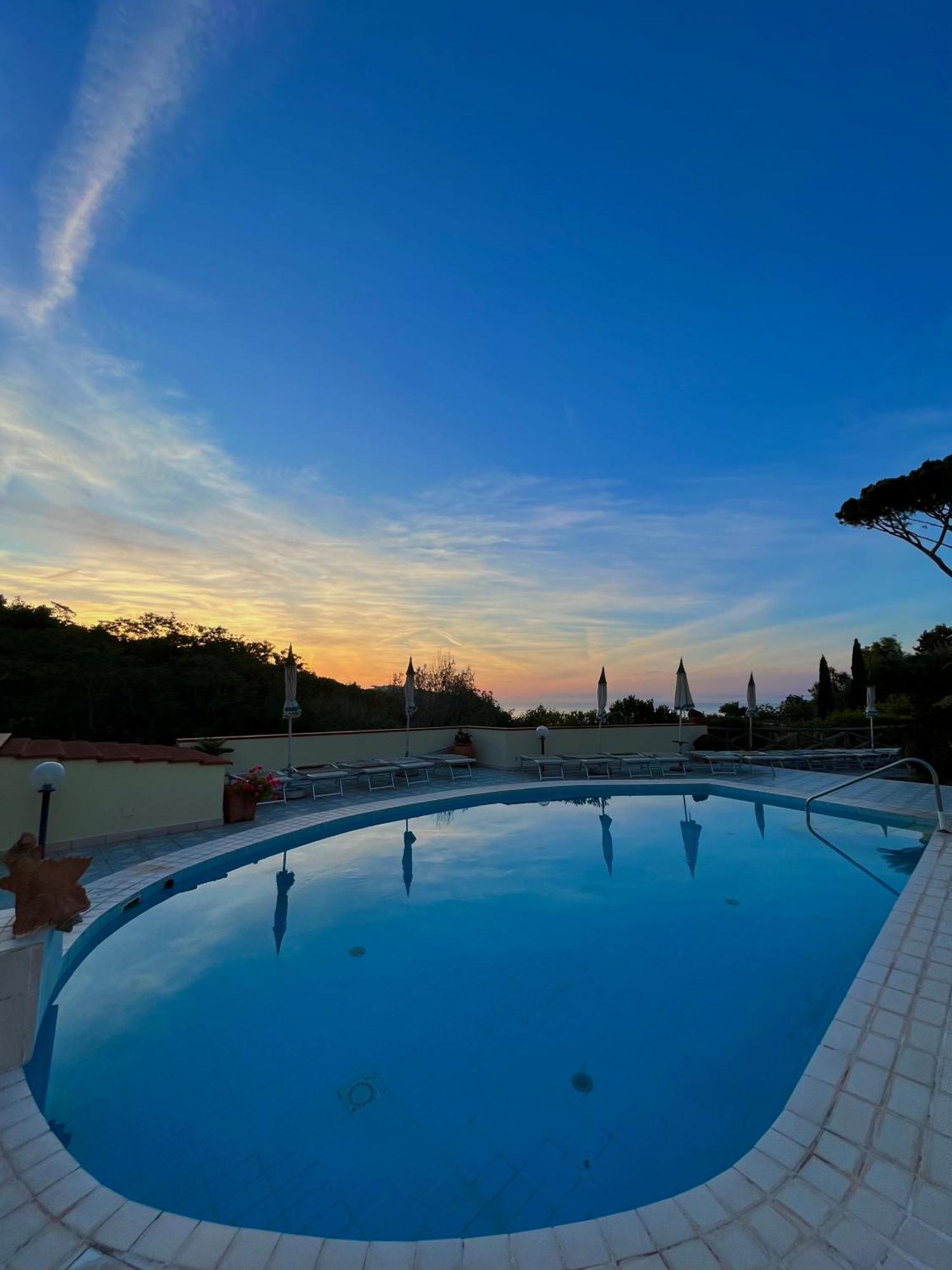 Resort Villa Flavio كازاميتْشيولا تيرمي المظهر الخارجي الصورة