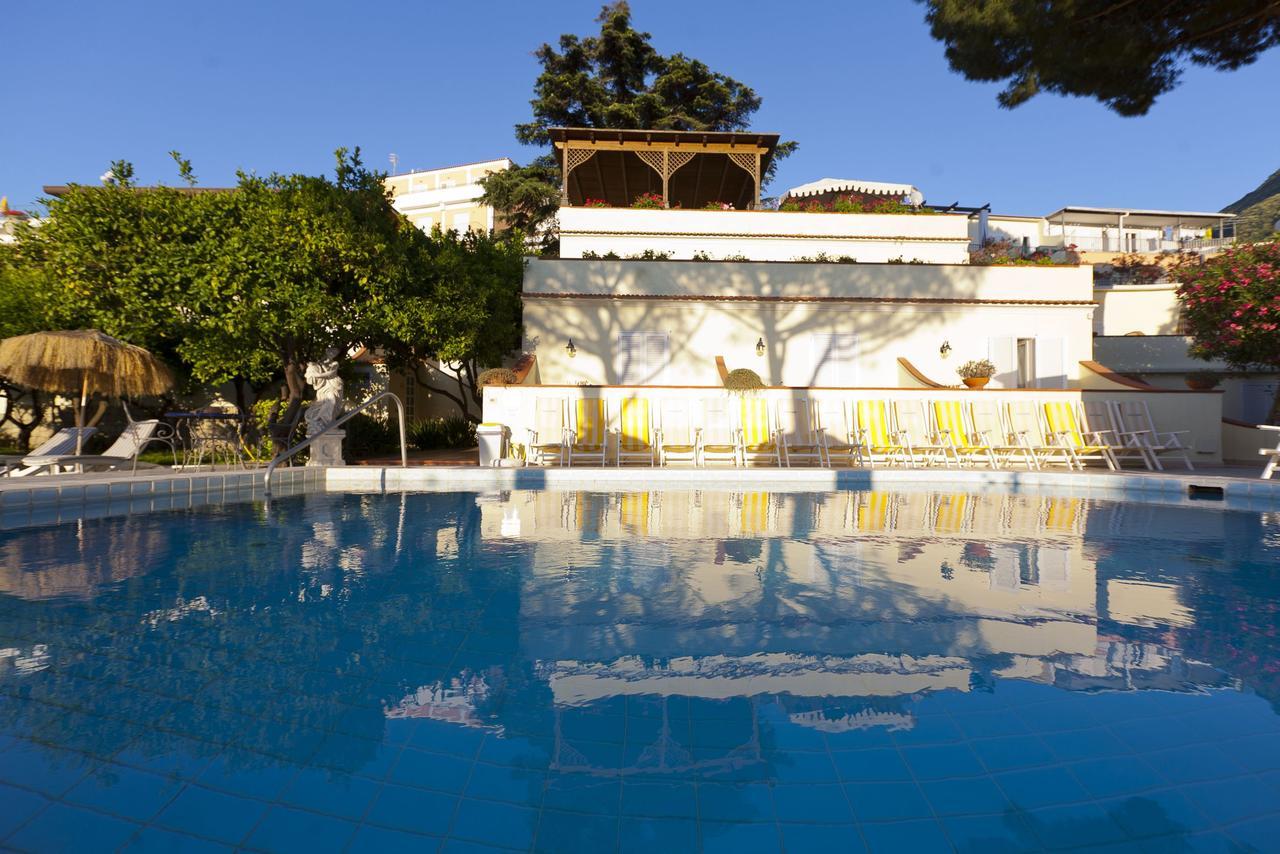 Resort Villa Flavio كازاميتْشيولا تيرمي المظهر الخارجي الصورة