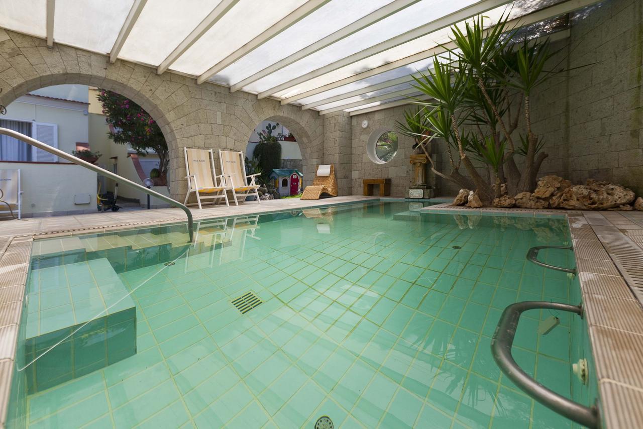 Resort Villa Flavio كازاميتْشيولا تيرمي المظهر الخارجي الصورة