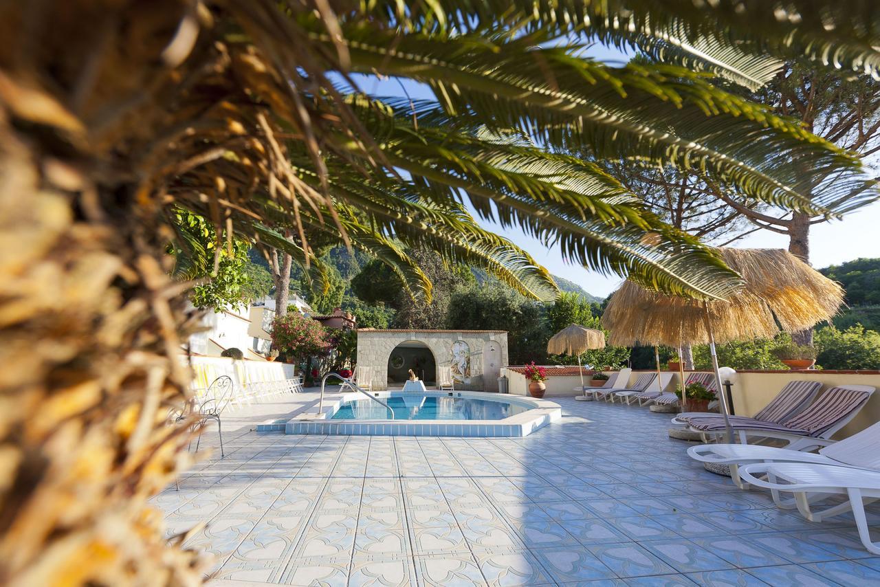 Resort Villa Flavio كازاميتْشيولا تيرمي المظهر الخارجي الصورة