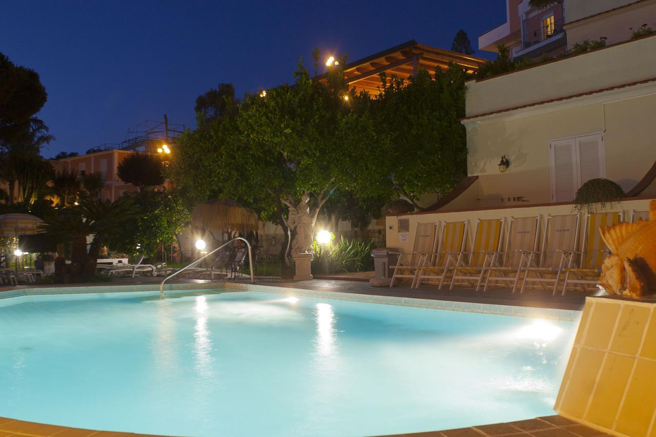 Resort Villa Flavio كازاميتْشيولا تيرمي المظهر الخارجي الصورة
