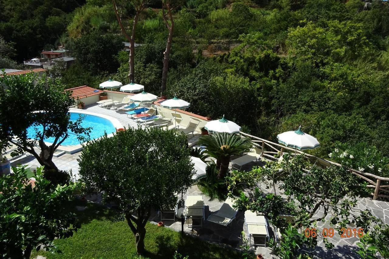 Resort Villa Flavio كازاميتْشيولا تيرمي المظهر الخارجي الصورة